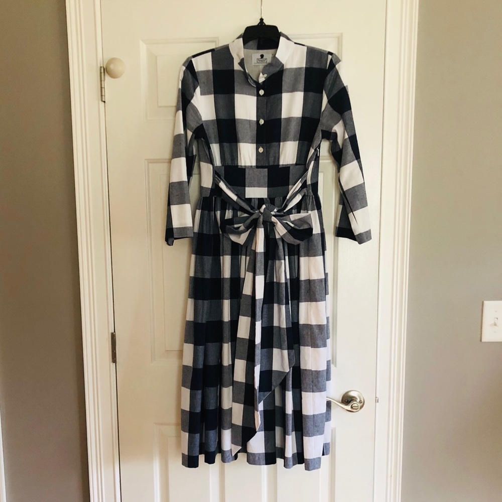 Dainty Jewels size medium dress